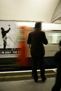Image of Tube af Janne Hartmann
