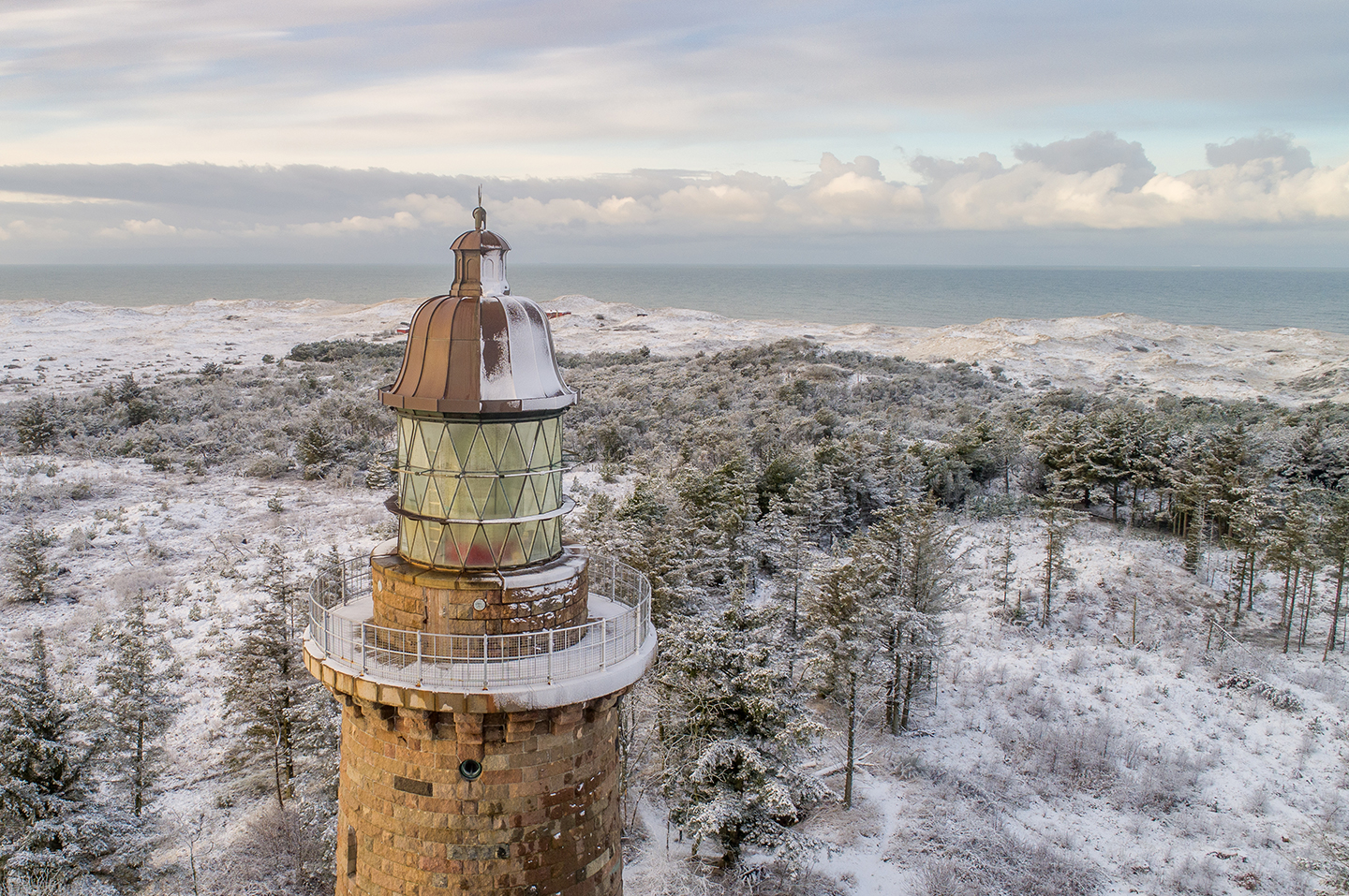 Køb Lodbjerg fyr vinter af Torben Hedegaard - Pris 189.00 kr. Køb Lodbjerg fyr vinter af Torben Hedegaard - Pris 189.00 kr.