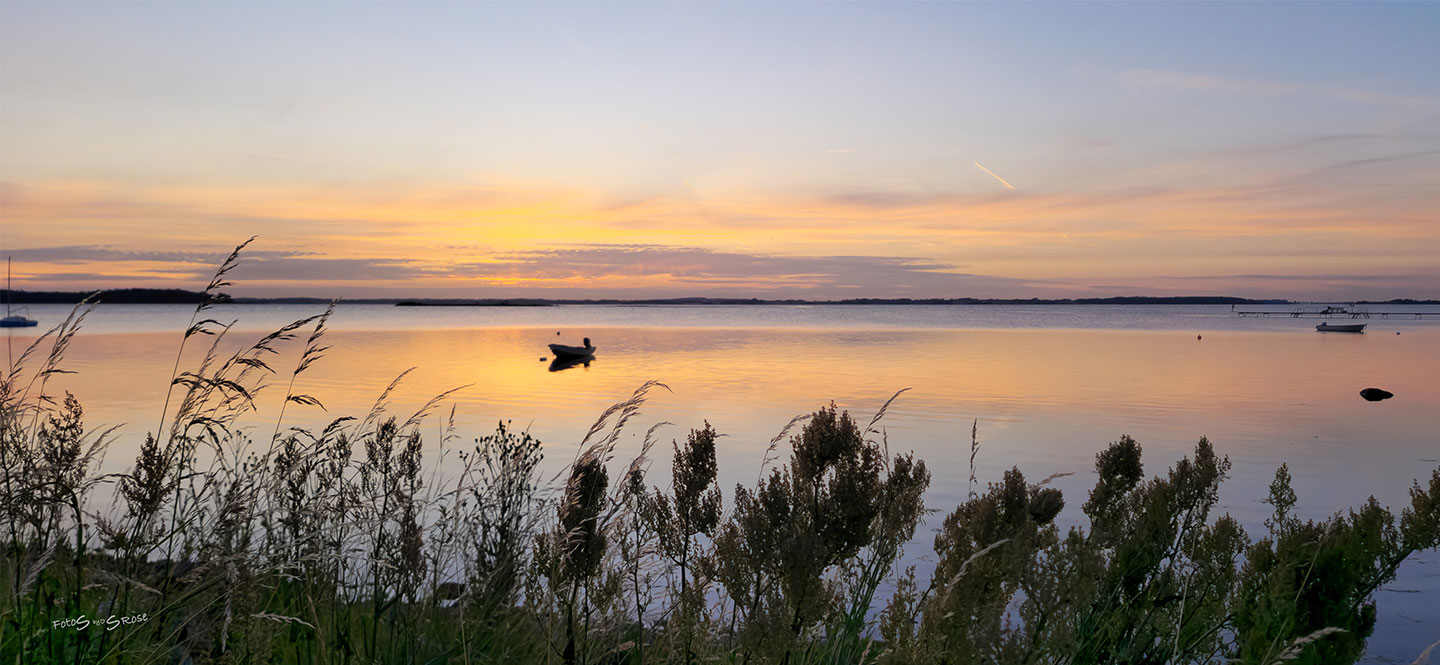 Køb Solnedgang i Strandkanten af FotoS by SRose - Pris 250.00 kr. Køb Solnedgang i Strandkanten af FotoS by SRose - Pris 250.00 kr.