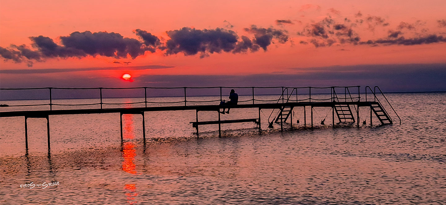 Køb Solnedgang Pa%CC%8A Badebro af FotoS by SRose - Pris 250.00 kr. Køb Solnedgang Pa%CC%8A Badebro af FotoS by SRose - Pris 250.00 kr.