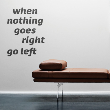 Se Go left wallsticker af Alan Smithee, 48x60 cm hos Illux.dk